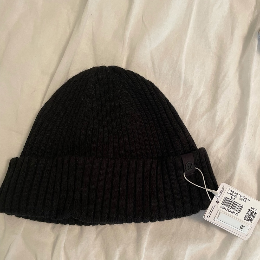 Lululemon From The Top beanie in black